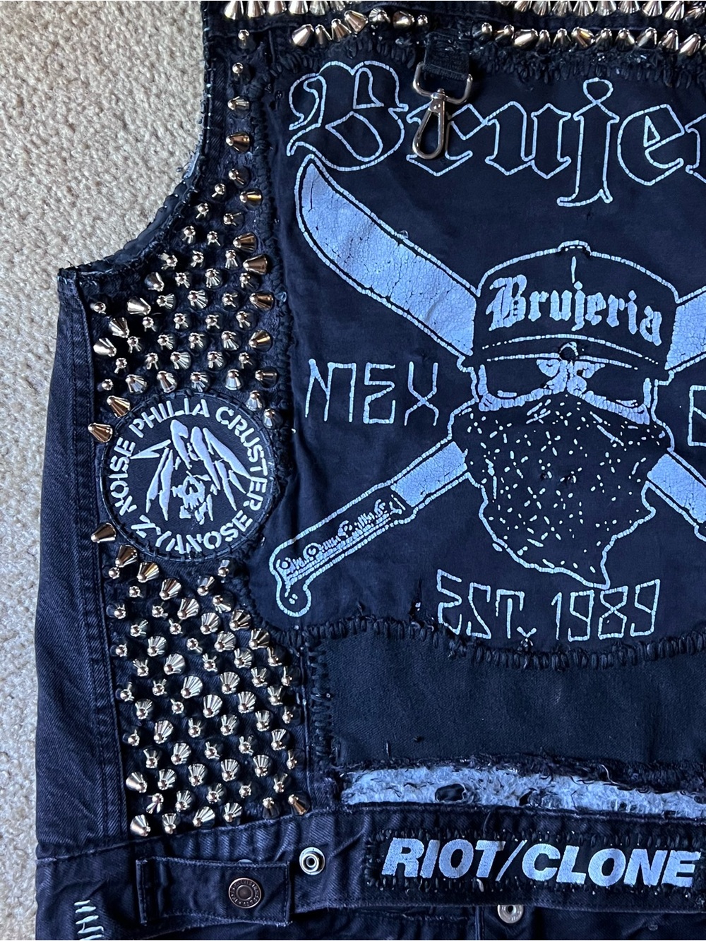 BRUJERIA Levi insulated crust punk studded stitched vest medium READ DESCRIPTION - Picture 3 of 6